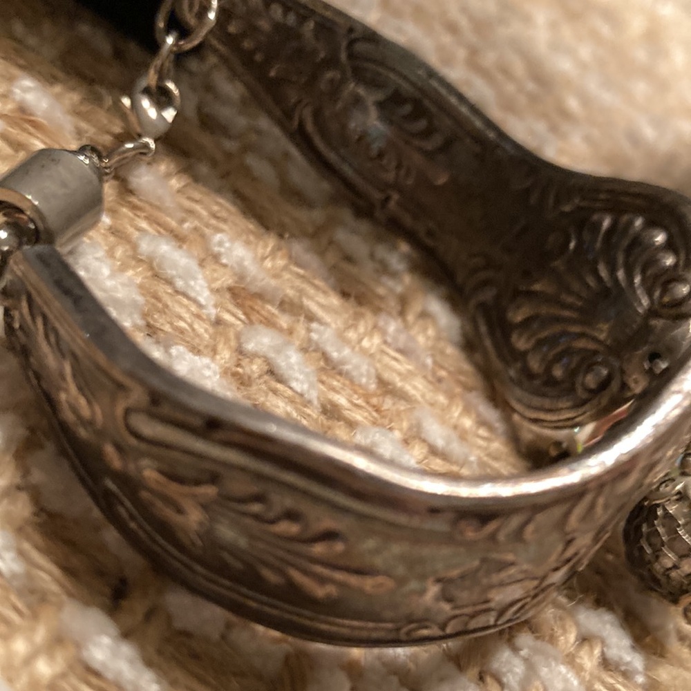 Vintage Silver tone Bracelet with Crystal Accents - Picture 4 of 7